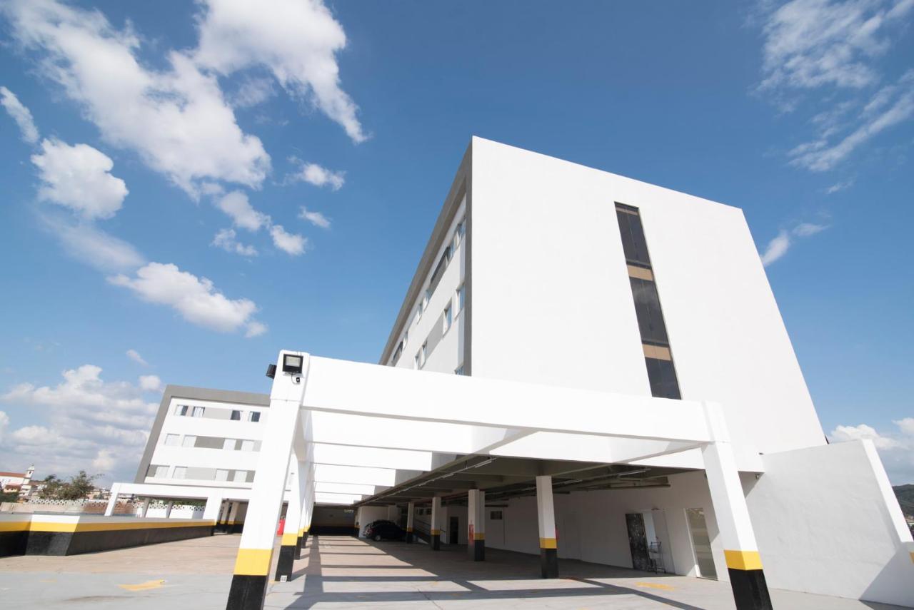 Hotel H2 Congonhas 외부 사진 The new building of the University of Applied Sciences and Medical University of Southern Chile.